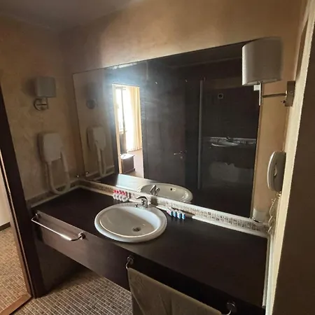 Royal ساني بيتش