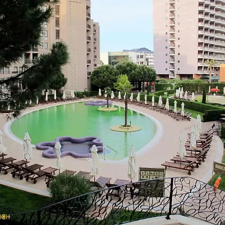 Royal * ساني بيتش